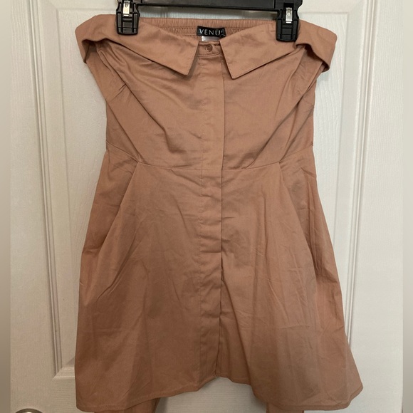 VENUS Tops - NWT dusty rose strapless VENUS top